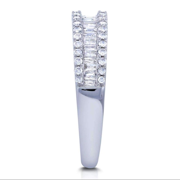 Baguette Diamond Wedding Ring in 18K White Gold - Picture 3 of 6